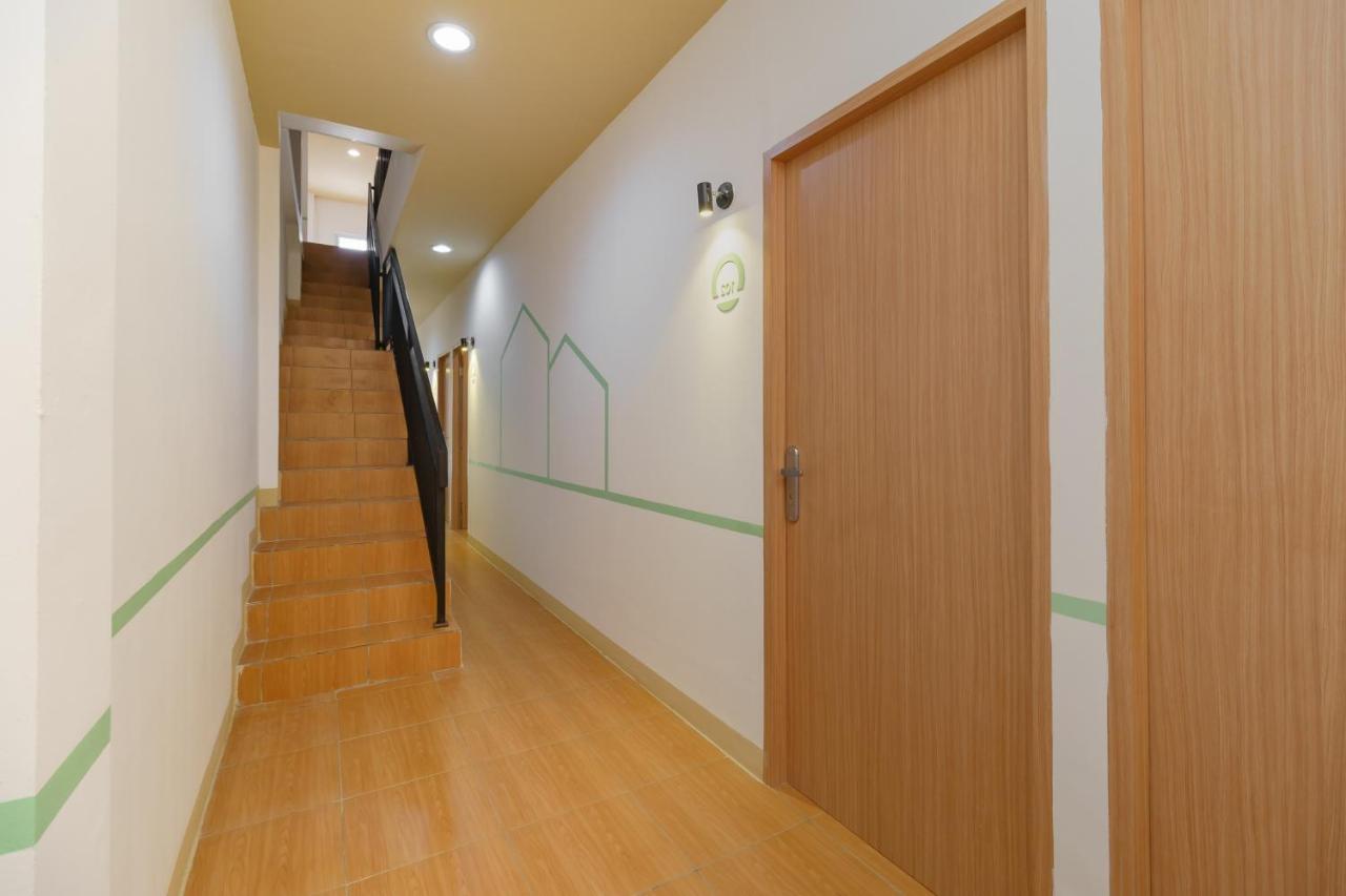 فندق Reddoorz @ Taman Royal تانجيرانغْ المظهر الخارجي الصورة